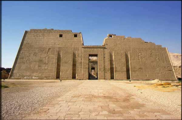 Madinat habu, Rameses III Memorial temple, first pylon, east face.